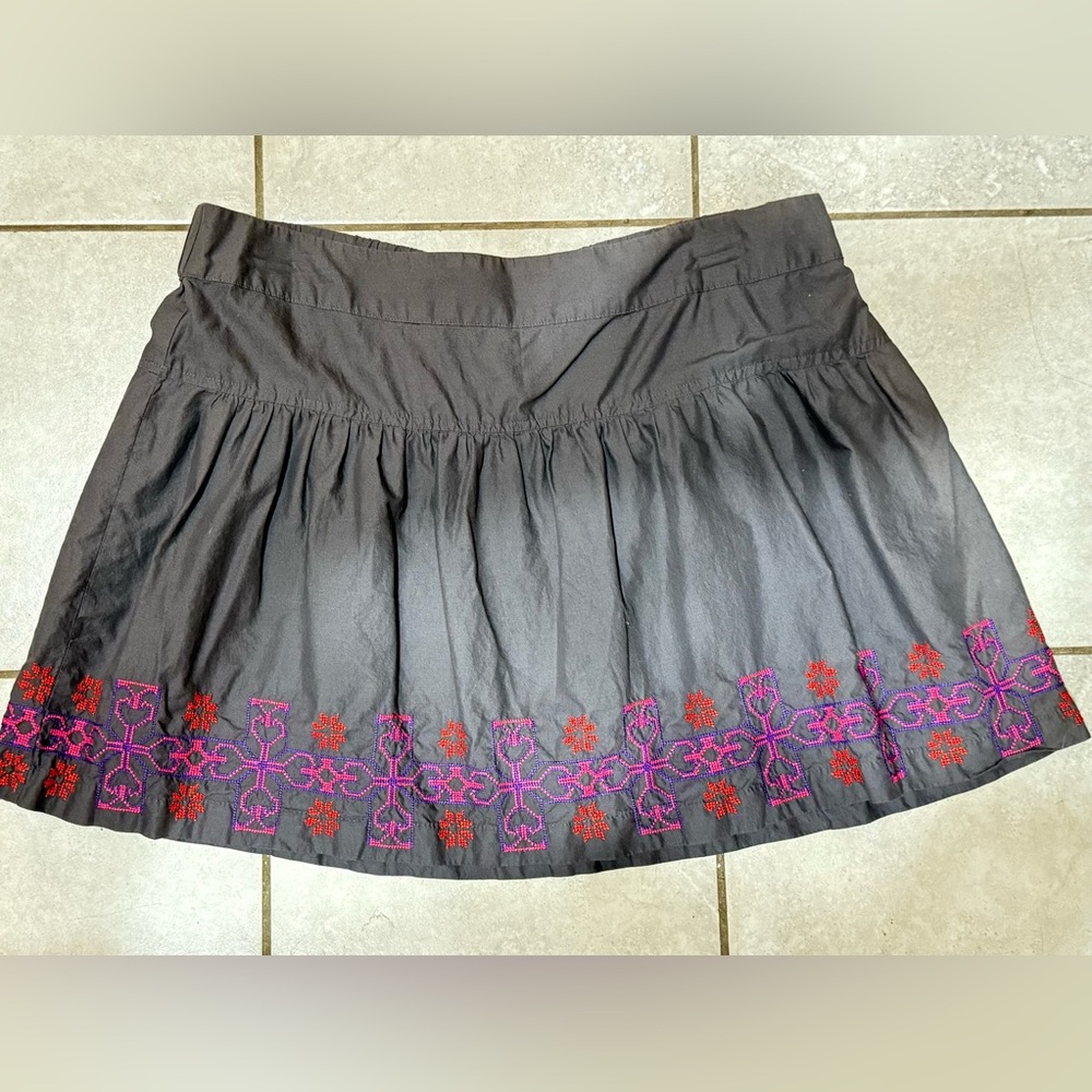 American Eagle Outfitters Gray Mini Skirt with Embroidery XL